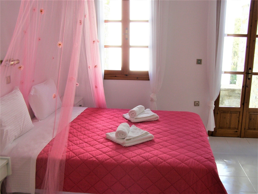 Elena Studios & Apartments 21/60