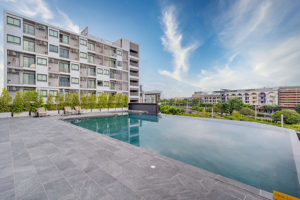 Thaya Hotel Bangkok 36/39