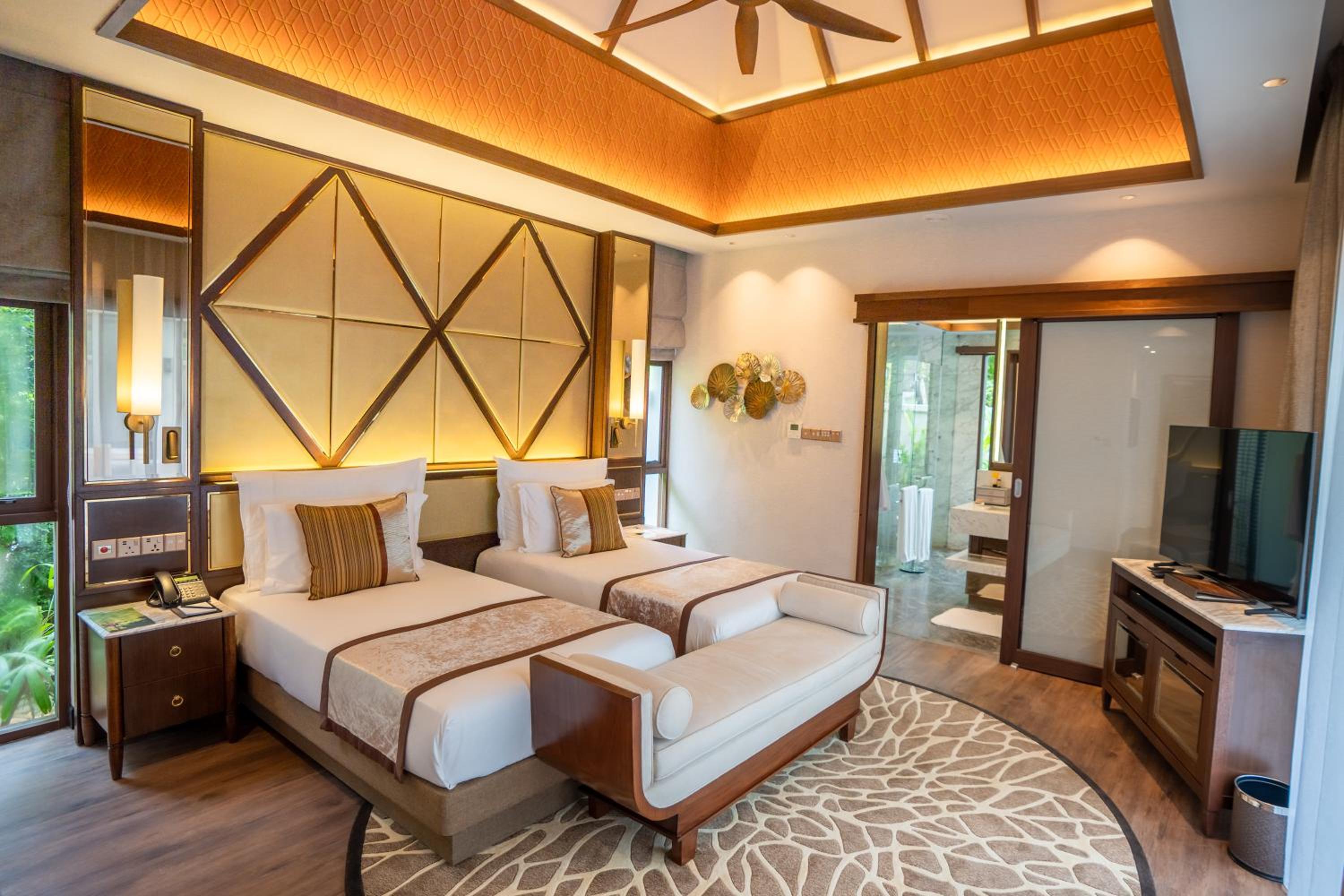 2 Bedrooms, Royal, Pool, Villa, King and Twin Beds, Adult Only