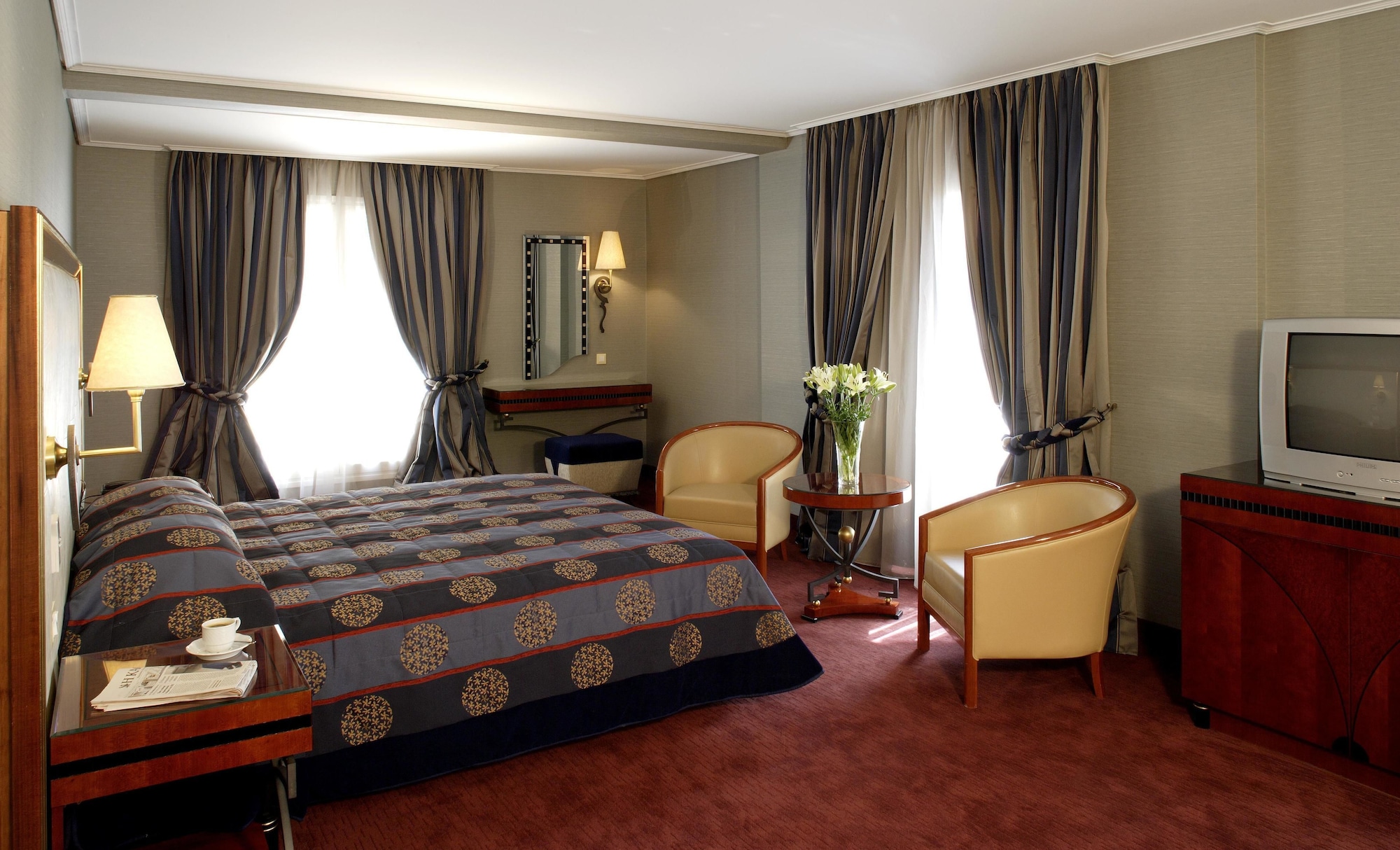 SUPERIOR, DOUBLE OR TWIN BED