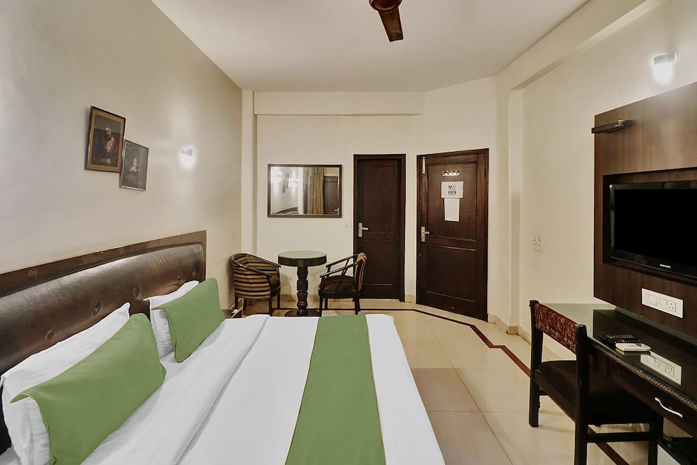 Hotel Lloyd Residency 18/32
