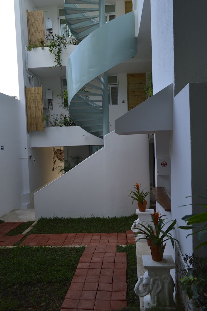 Ocean Zen Suites 42/50