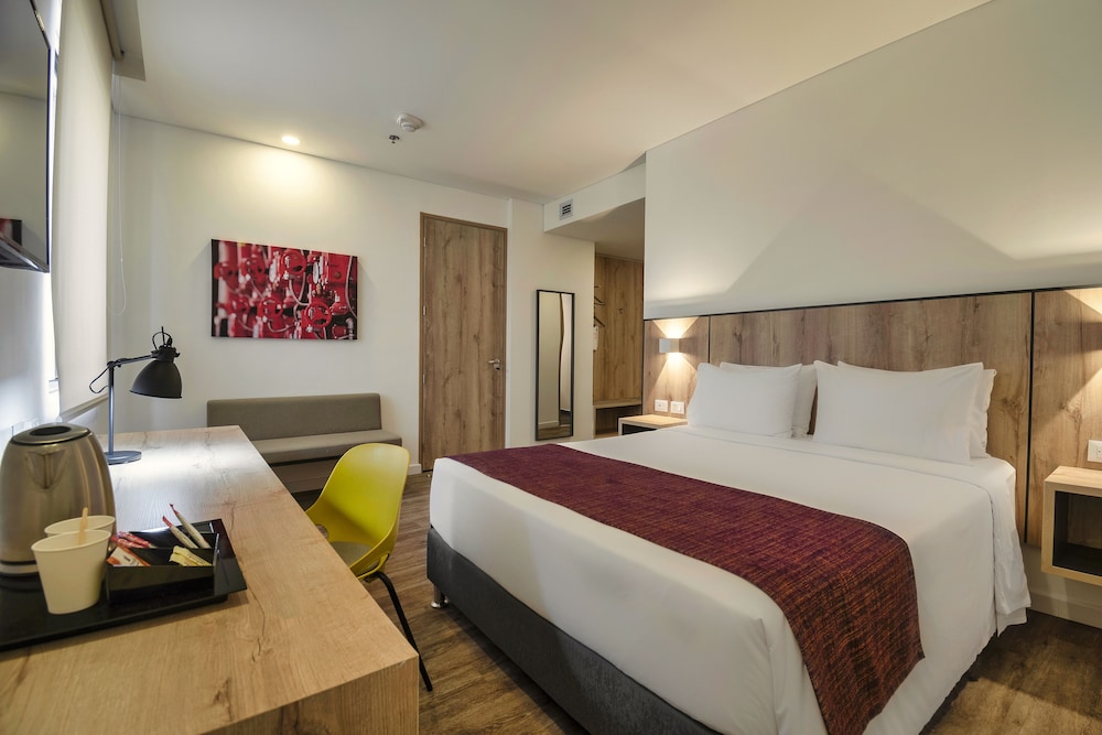 ROOM, ACCESSIBLE