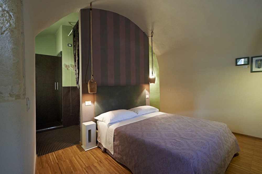 1 Bedroom, Panoramic, Queen Bed, City View, Private Bathroom, Fra i Sassi - Residence 2/3