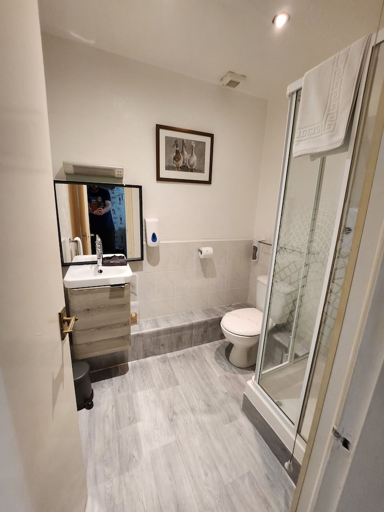 Newholme Hotel 42/43