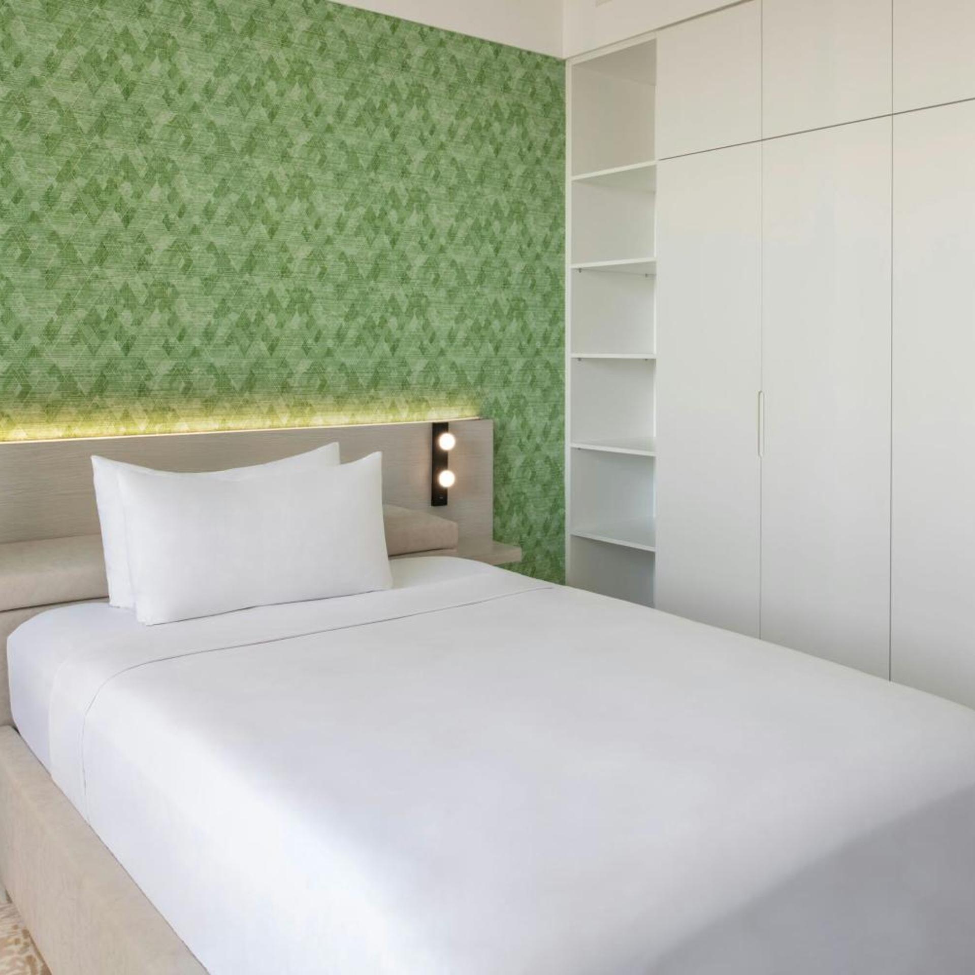 شقة بسرير كينج وسرير كوين بإطلالة على المدينة بغرفتي نوم، Element West Bay Doha 5/10