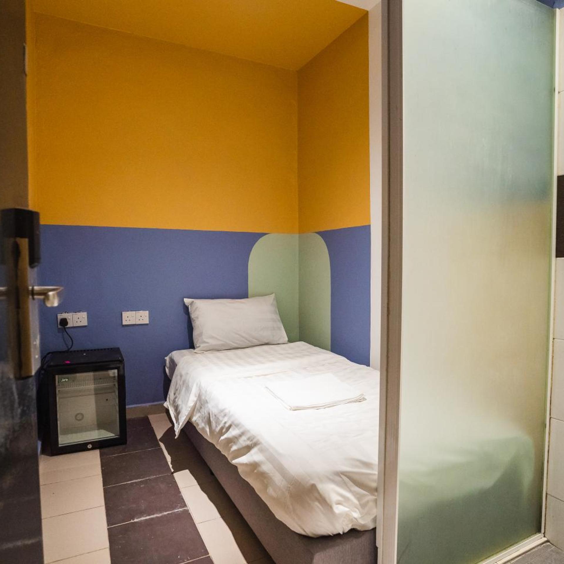OYO 90028 Ragula Hotel 26/45