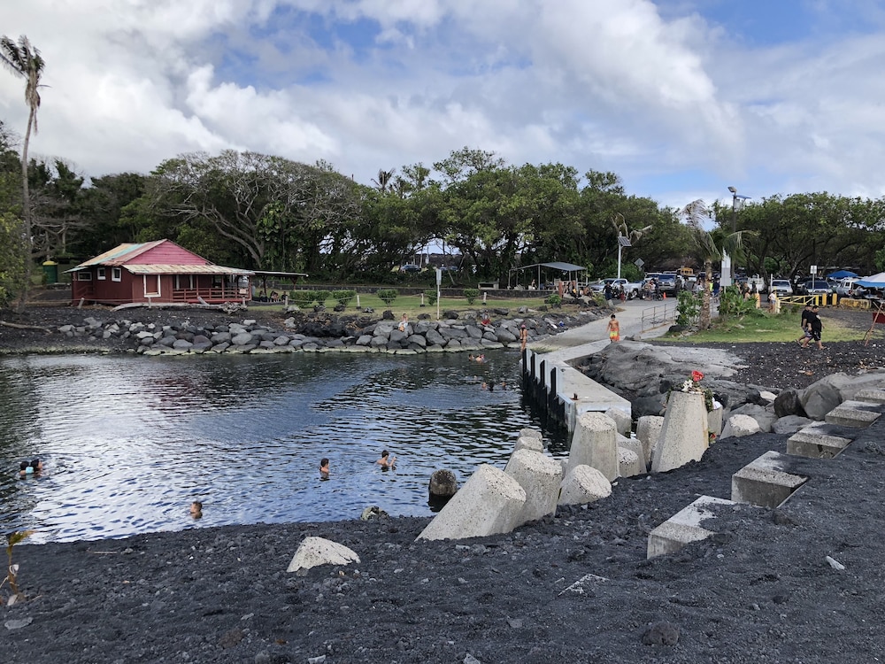 Hawaii Island Resort 37/42