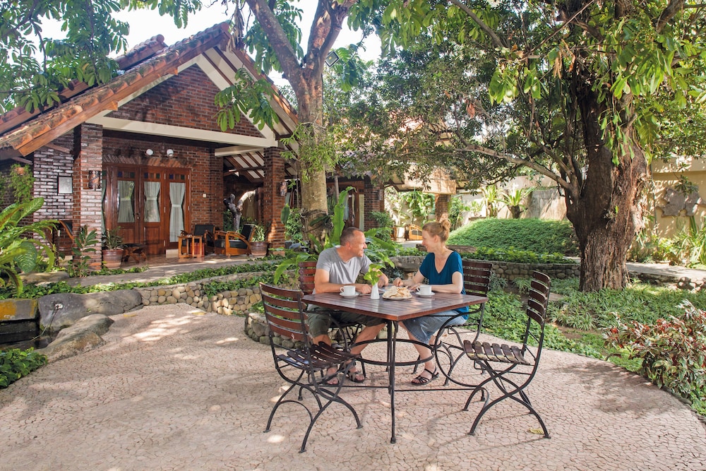Duta Garden Boutique Villa 64/65