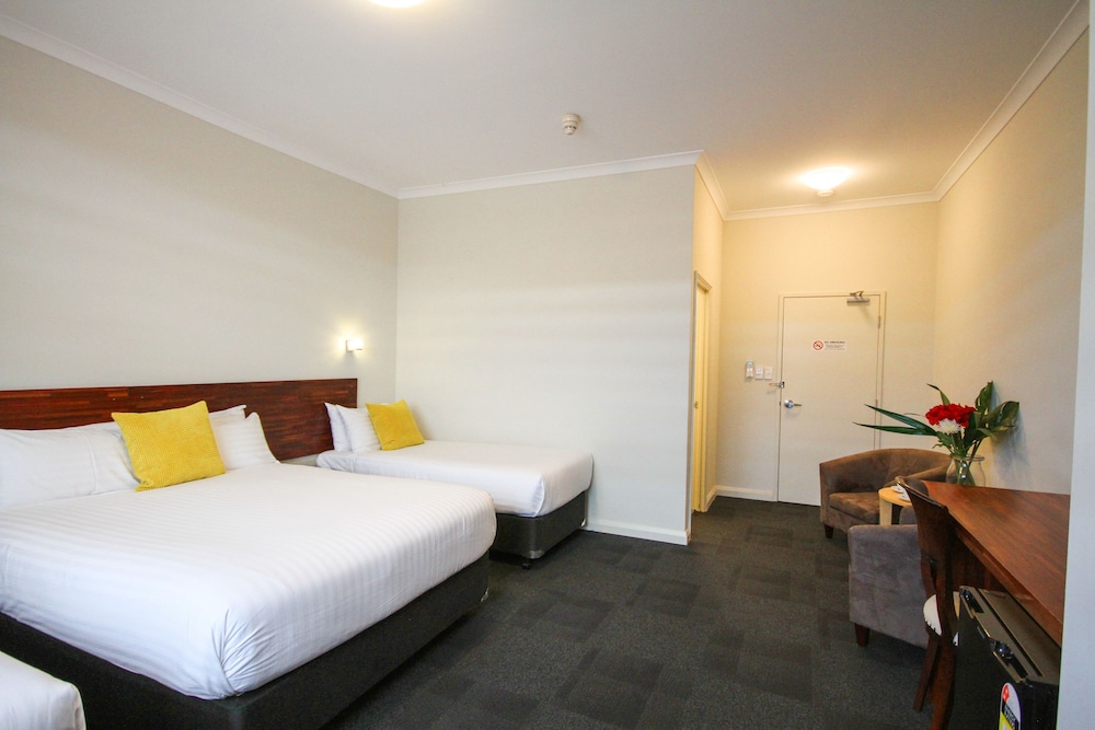 Gallery Hotel 41/71