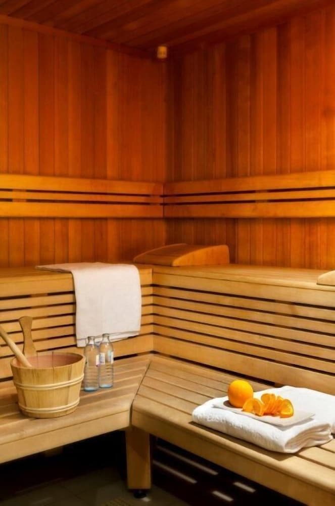 swimming pool spa
