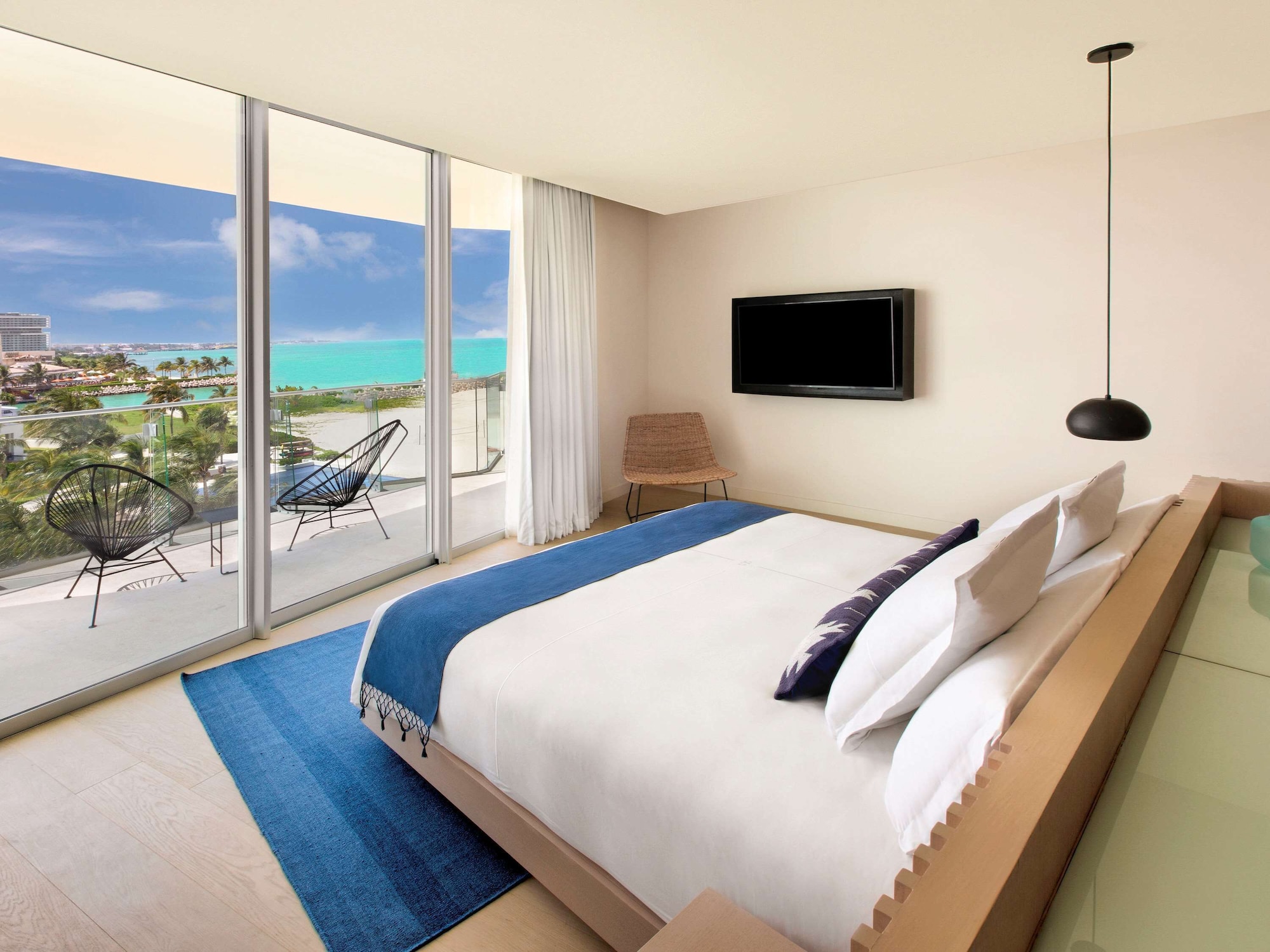 SUPERIOR, KING BED, OCEAN VIEW