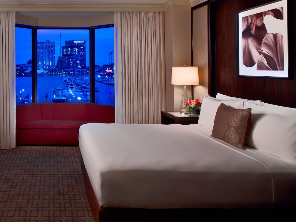 Royal Sonesta Harbor Court Baltimore 16/45