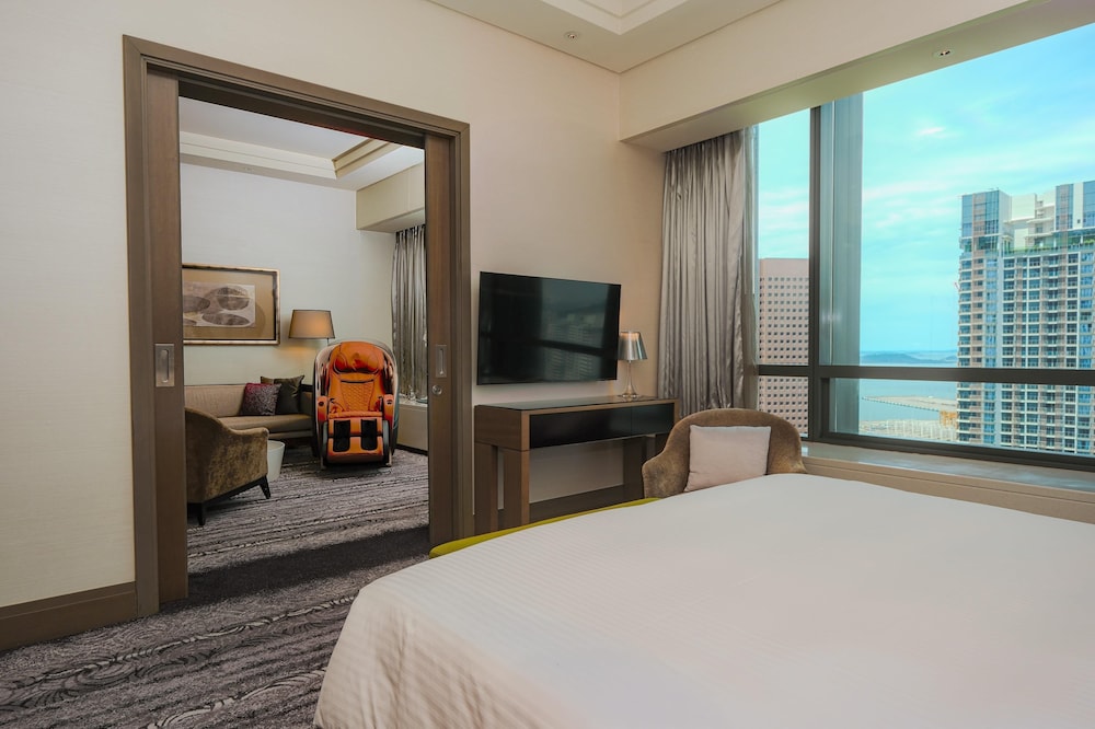 Carlton City Hotel Singapore 12/50