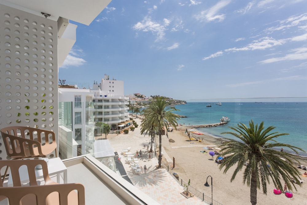 One Ibiza Suites 43/50
