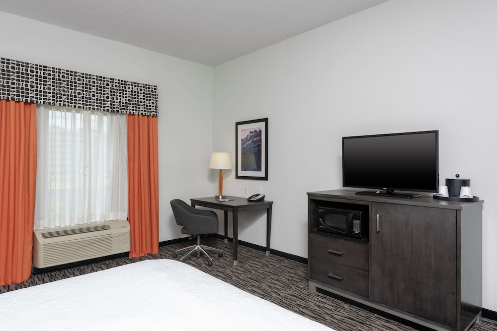 Hampton Inn Akronsouth 21/45