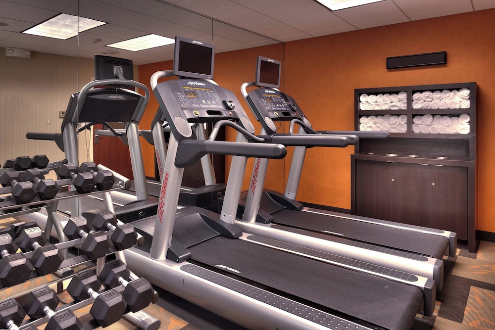 Courtyard by Marriott Kansas City Shawnee 38/71