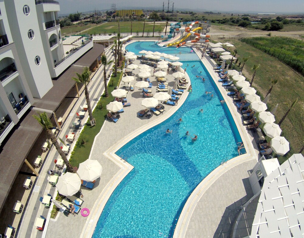 Port River Hotel 46/50