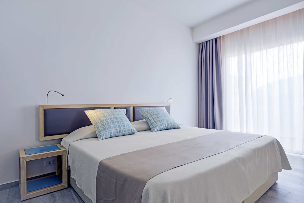 Hotel Baia di Conte 20/67