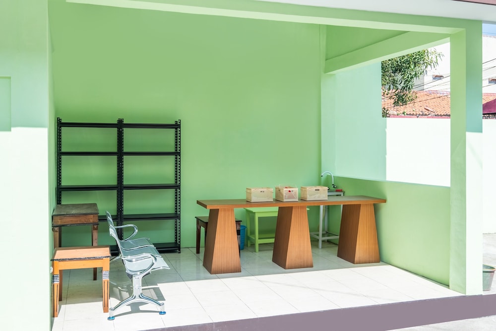 OYO 1399 Cemara Residence Syariah 20/39