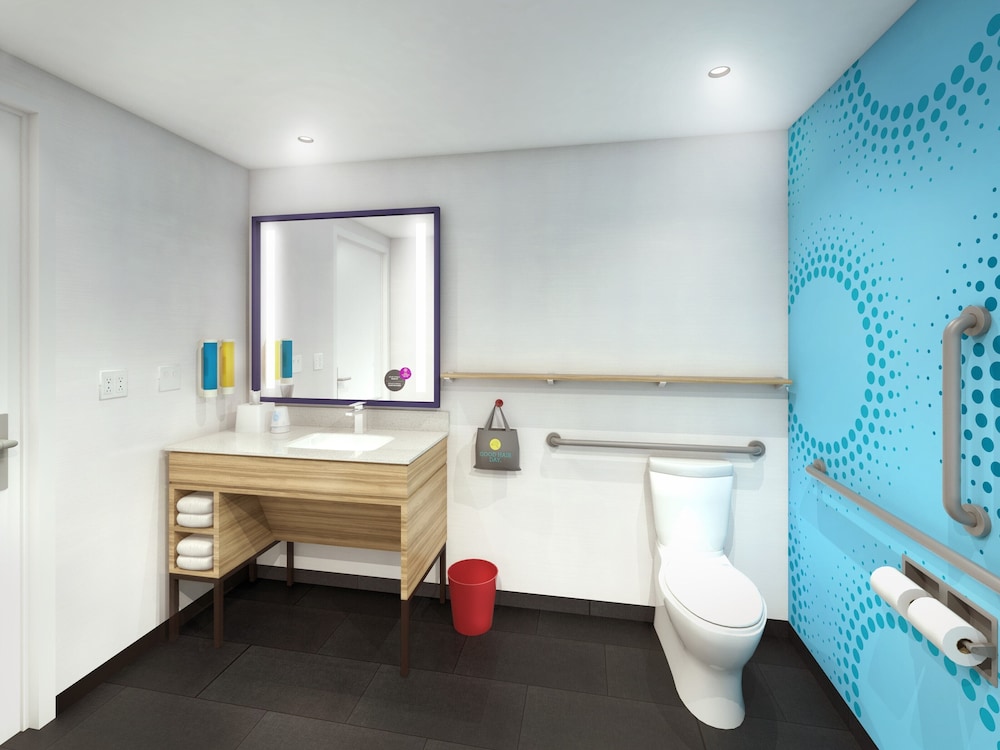 Room, King Bed, Bathtub