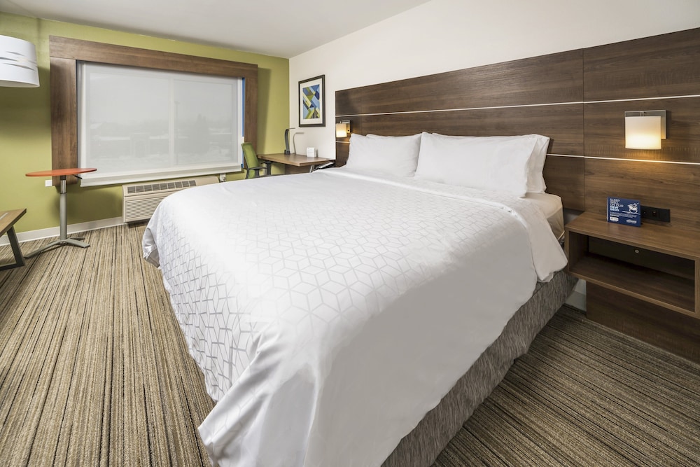 Standard, King Bed, Accessible