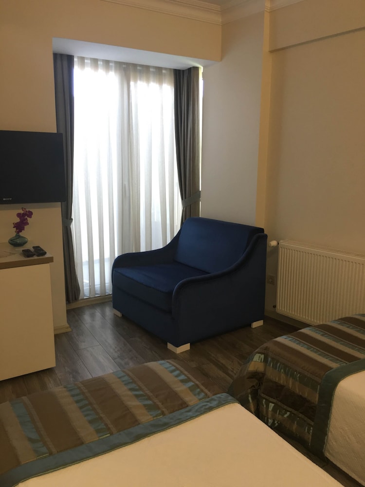ELANAZ HOTEL 29/50
