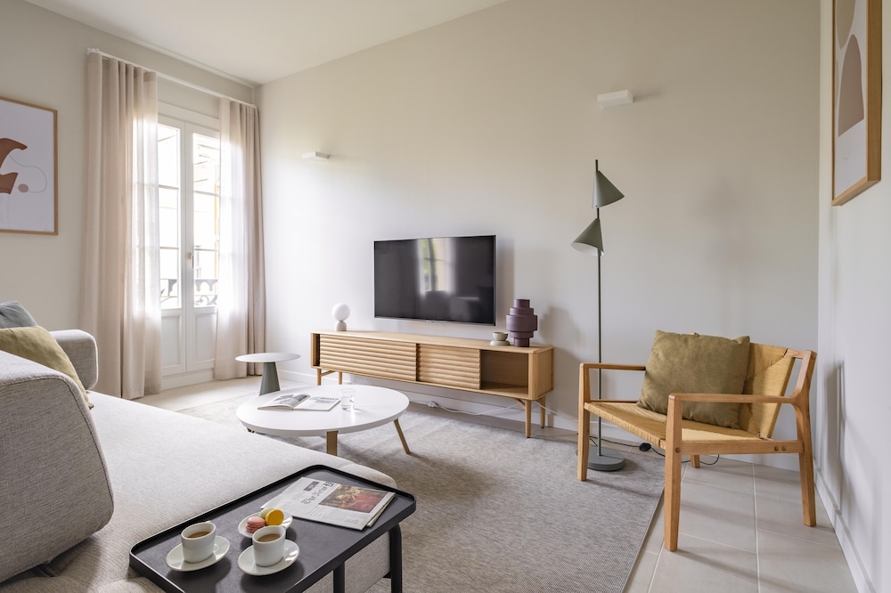 Aspasios Garden Apartments 24/46