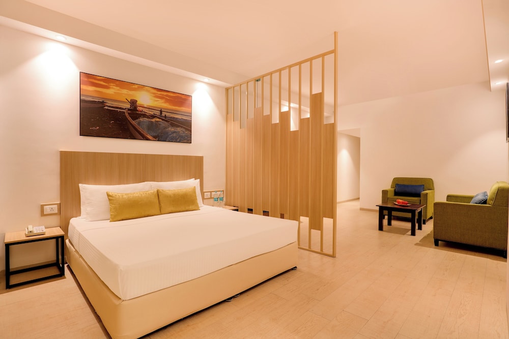 STUDIO, SUITE
