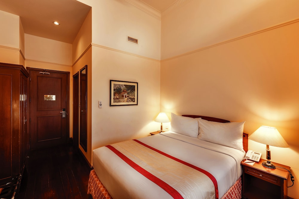 Dalat Hotel Du Parc 17/49