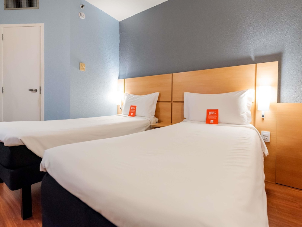 Ibis Joinville 25/58