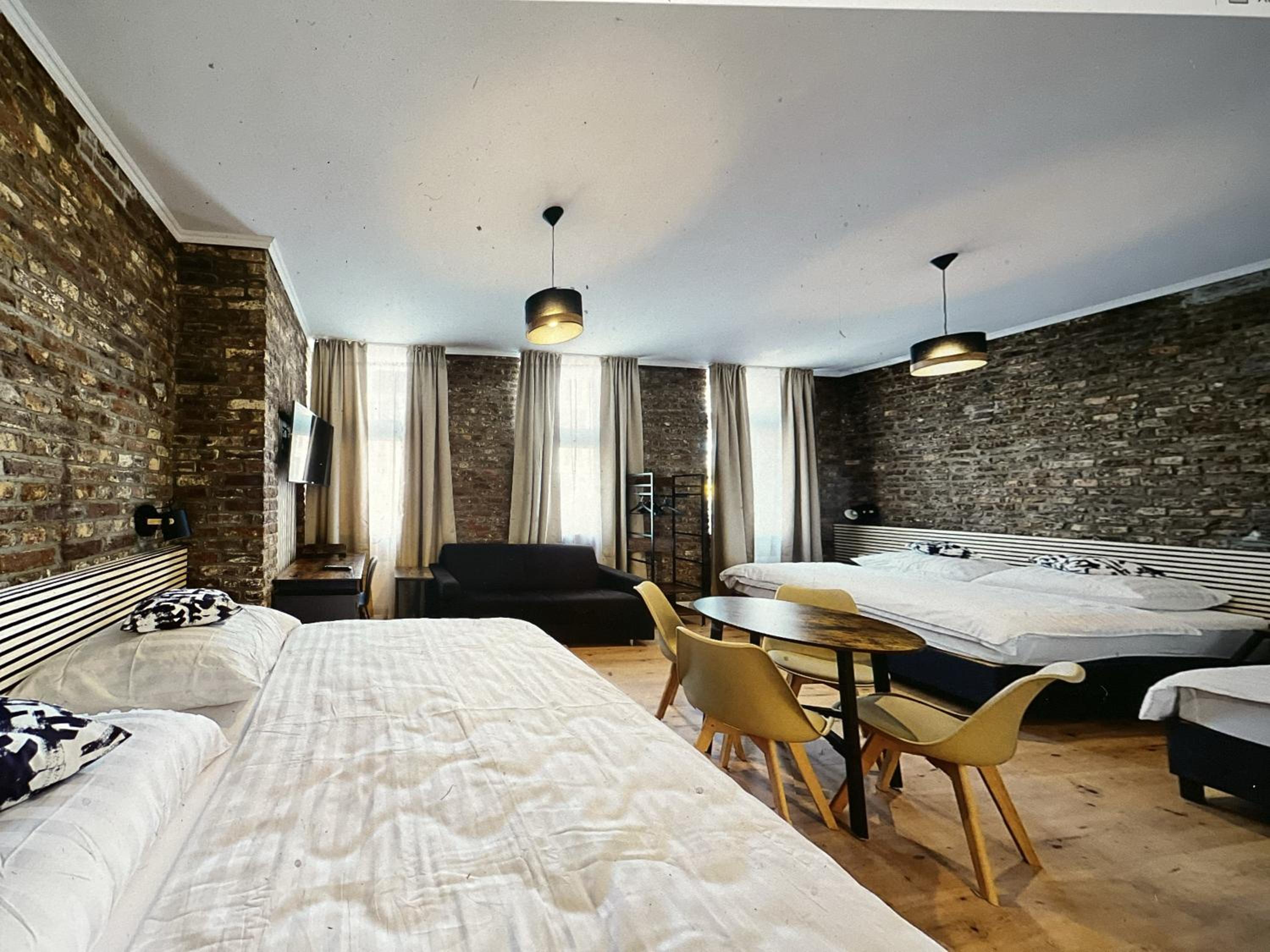 Soers Hotel 32/64
