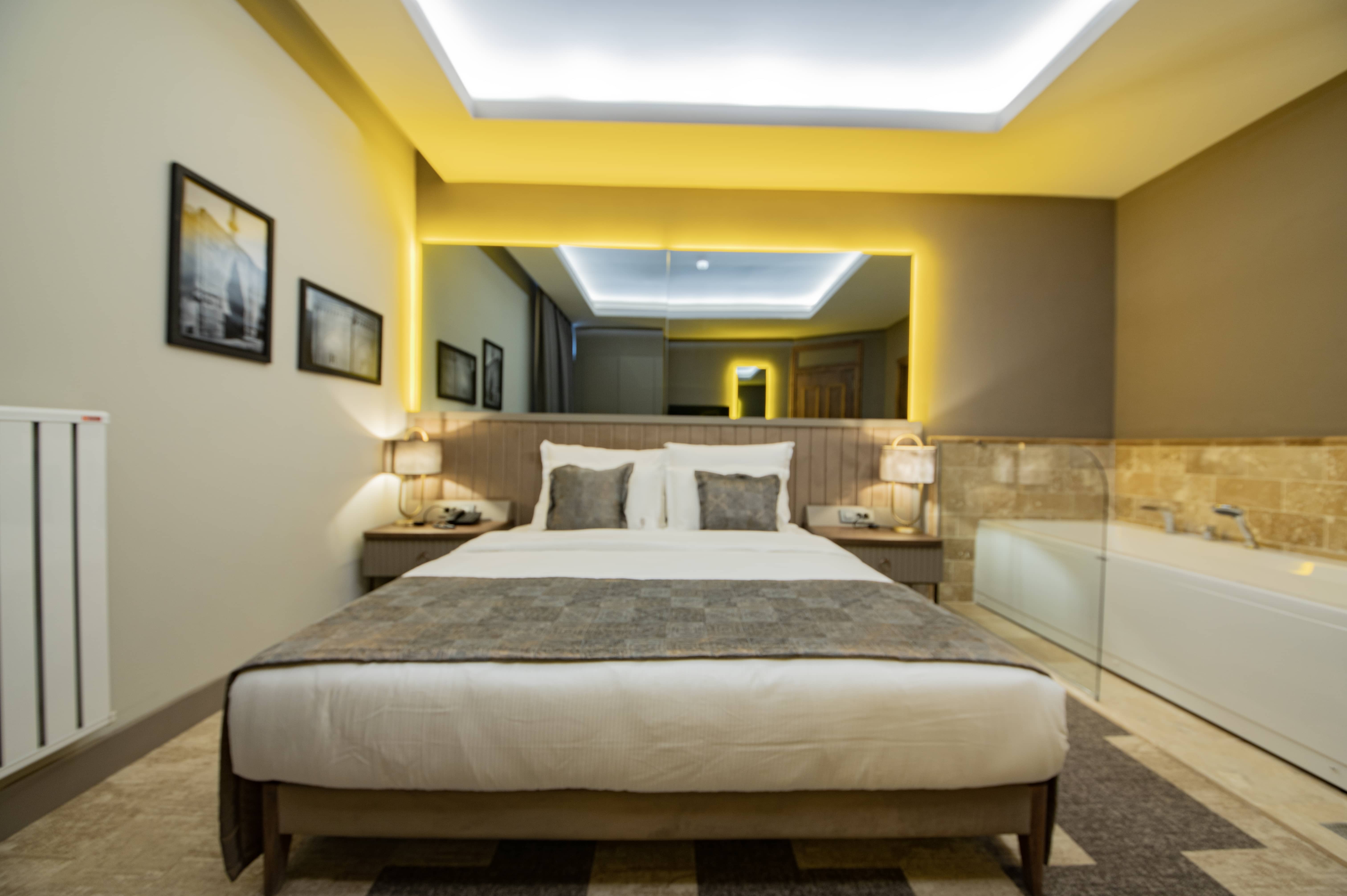 Connecting, Family, Suite
