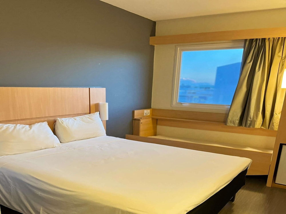 Ibis Catalao 15/62