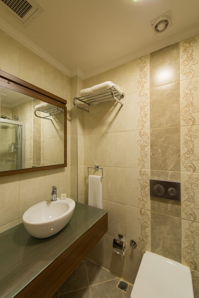 Cesmeli Kosk Hotel Silivri 46/50