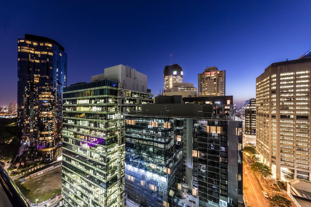 Oaks Brisbane River City Suites 4/72