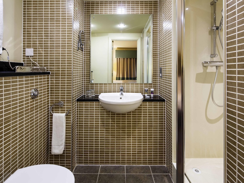 MERCURE SHEFFIELD PARKWAY 48/50