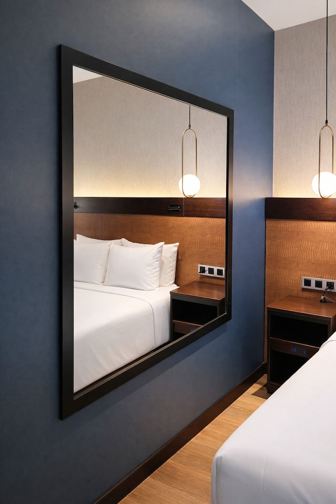 Hotel Mirage Brooklyn 13/38