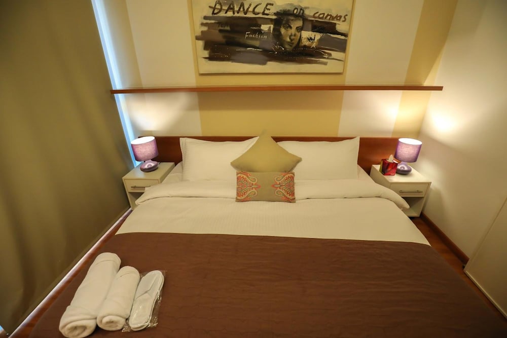Sky Suites 6/61