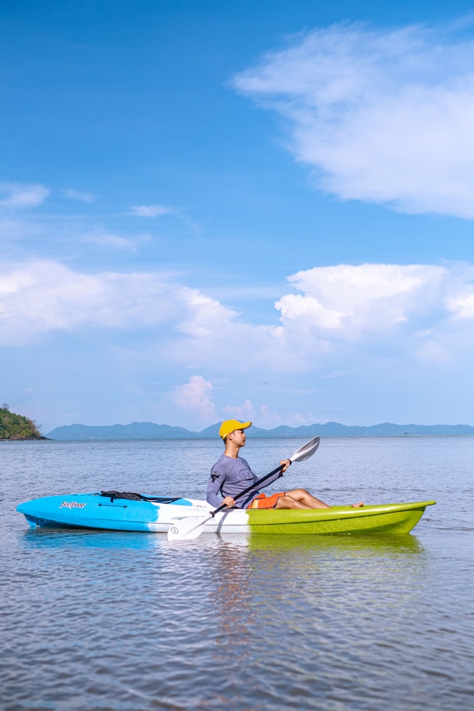 Sinae Phuket Luxury Hotel 73/78