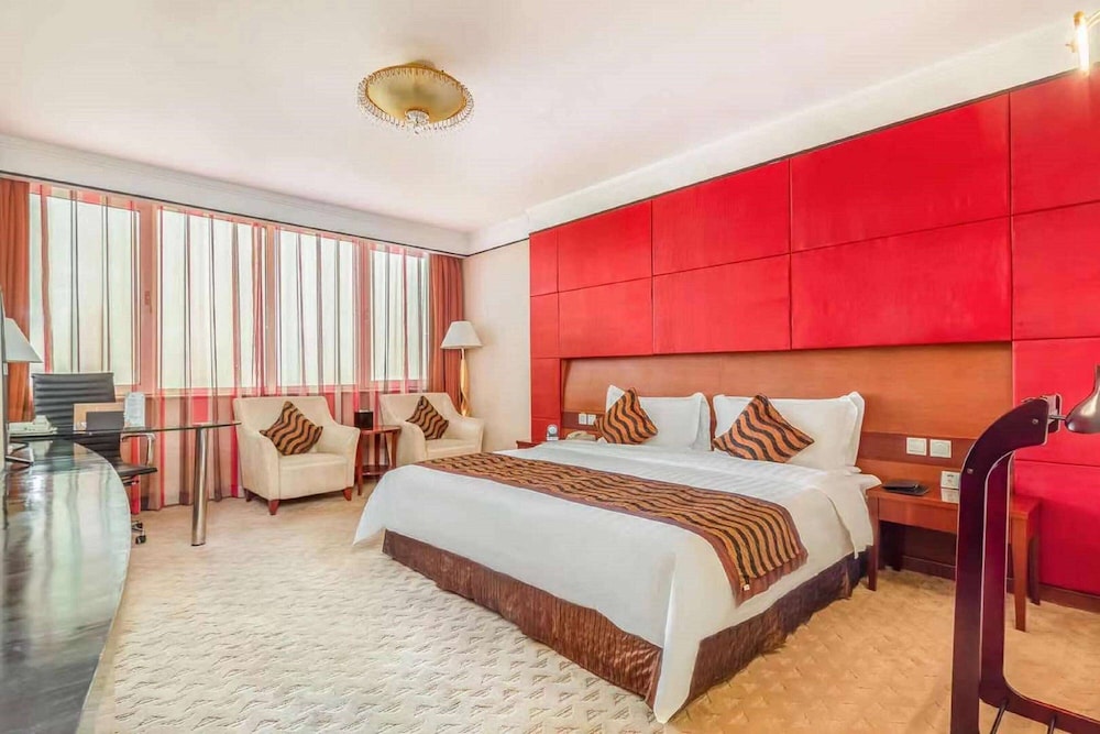 Days Hotel and Suites by Wyndham Jiaozuo 16/27