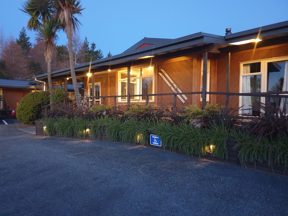 Plateau Lodge 4/48