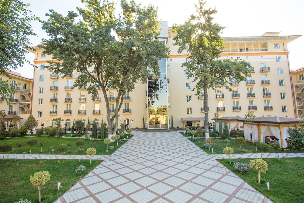 Lotte City Hotel Tashkent Palace 59/64