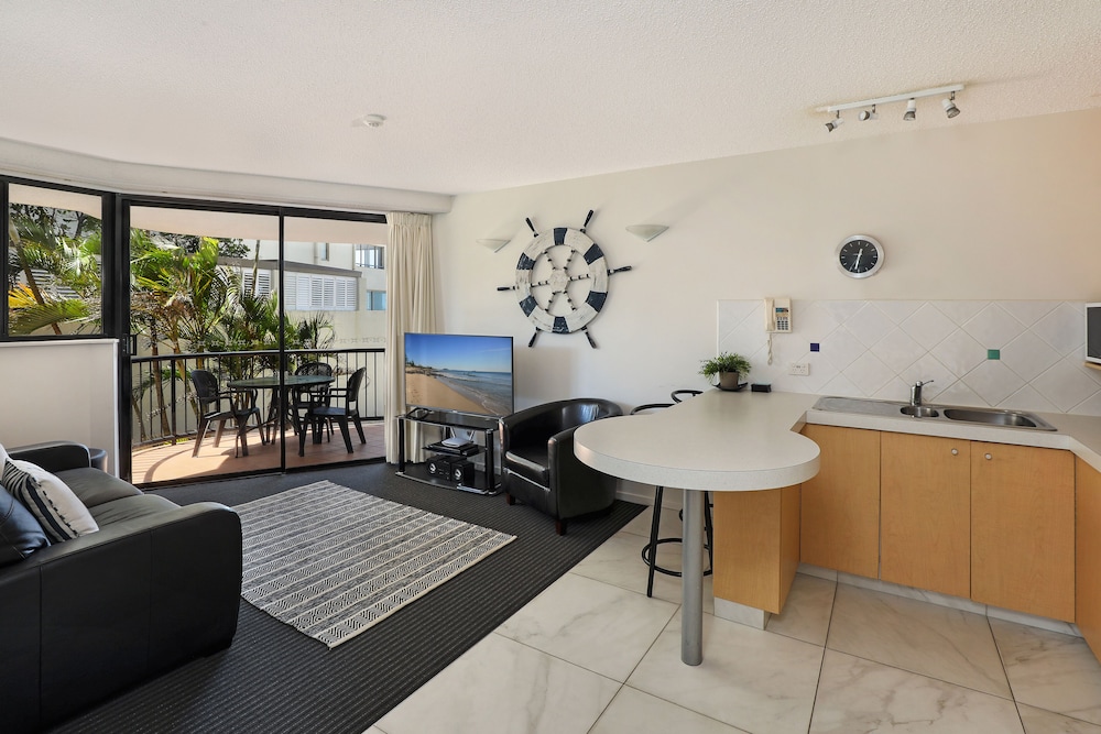 OCEAN BOULEVARD 54/68