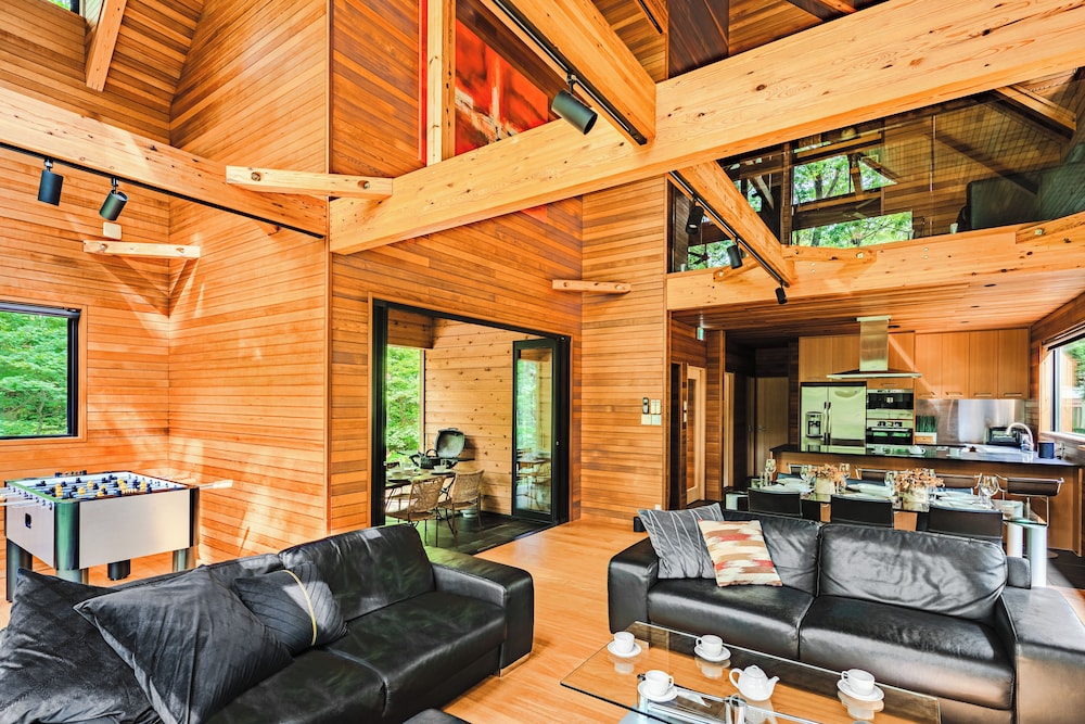 Phoenix Chalets 35/50