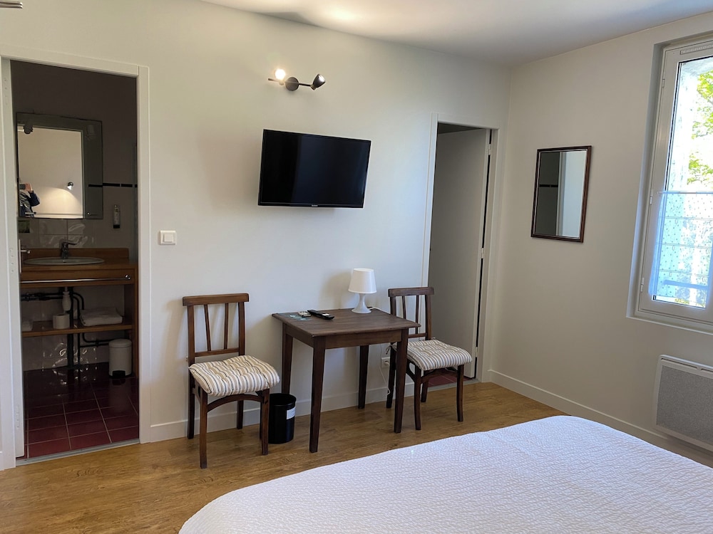 HOSTELLERIE DU CLOS PITE 36/56