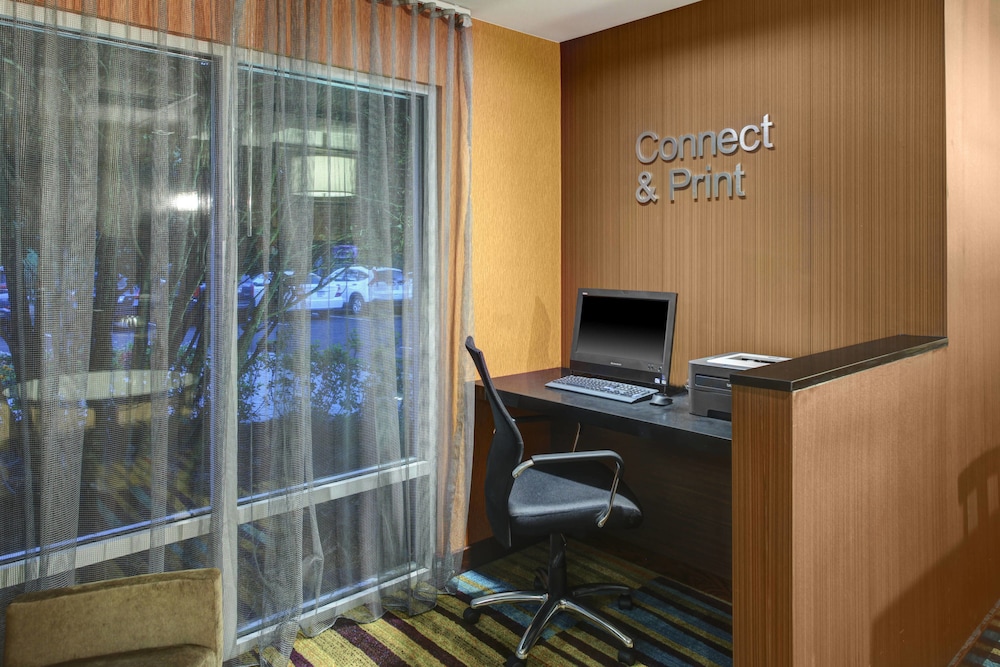 Fairfield Inn Suites Atlanta Alpharetta 23/27