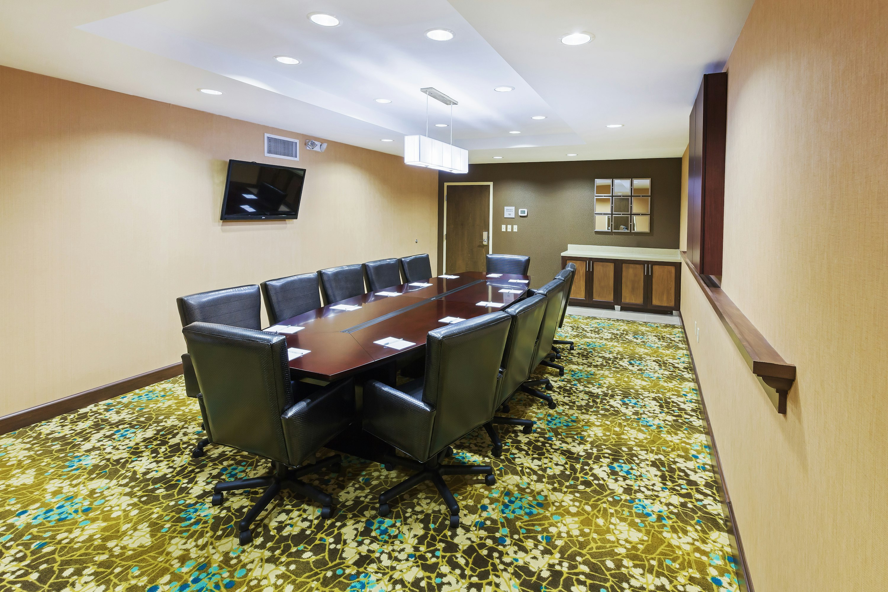 HAMPTON INN AUSTIN/OAK HILL 52/64