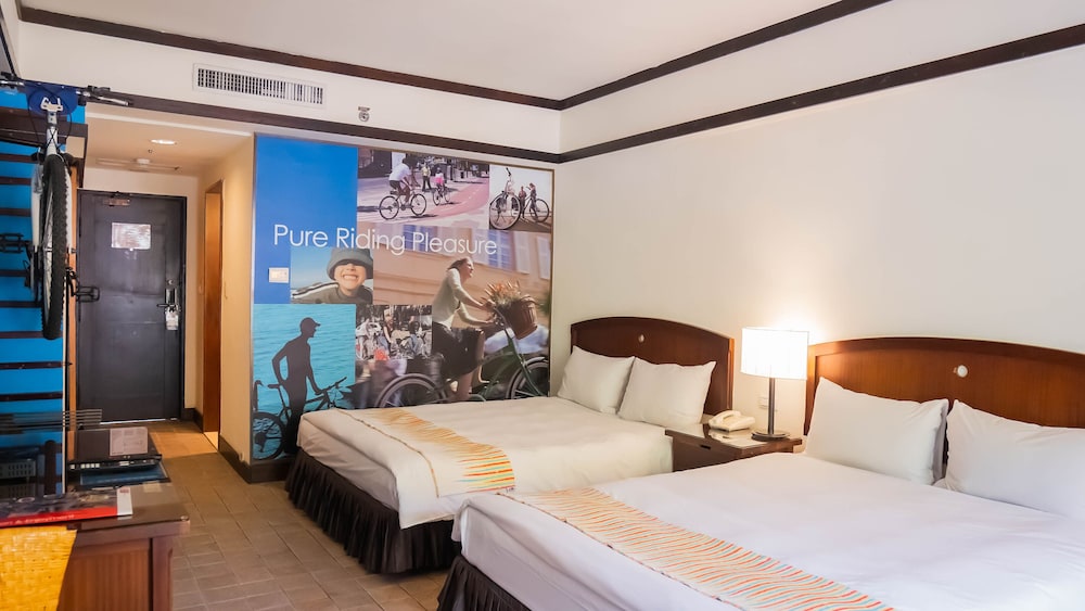 Yoho Beach Resort 28/76