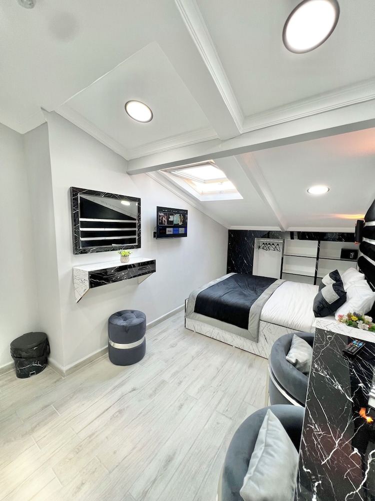 Taksim Larissa Hotel 24/50